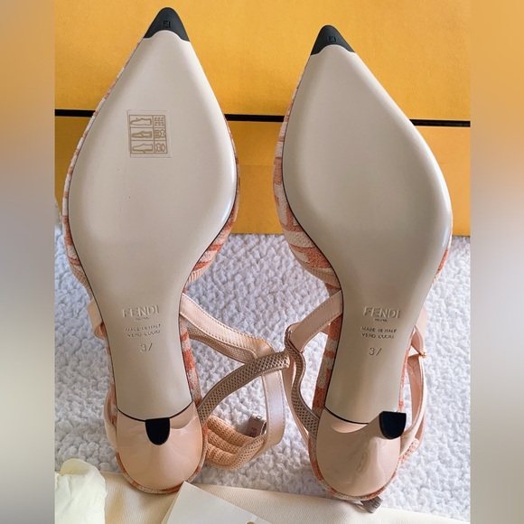 Authentic Fendi Women’s FF Jacquard Colibri Lite Slingback Pumps - Picture 12 of 16